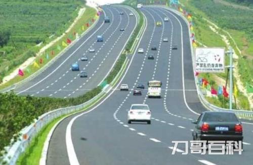 中国第一条高速公路(中国最早的高速公路排名) 中国第一条高速公路(中国最早的高速公路排名)