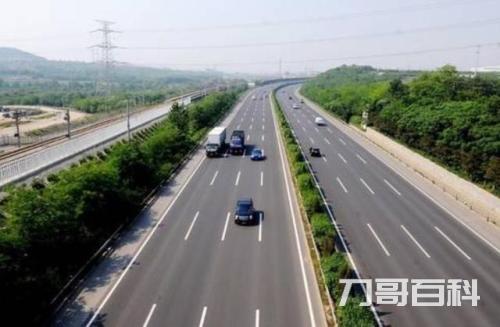 中国第一条高速公路(中国最早的高速公路排名) 中国第一条高速公路(中国最早的高速公路排名)