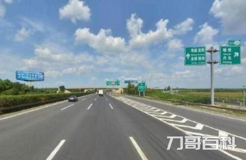 中国第一条高速公路(中国最早的高速公路排名) 中国第一条高速公路(中国最早的高速公路排名)