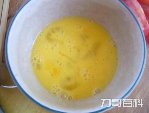 炒平菇要不要焯水有滑滑的东西（平菇没有焯水会中毒吗）