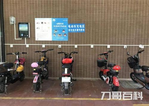 电动车充满电不拔对电瓶有影响吗