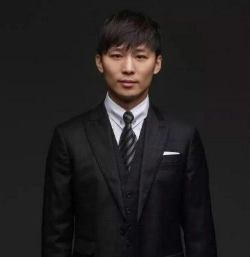 郑爽张恒生娃事件始末介绍:张恒晒孩子出生证明引热议 郑爽疑似代孕发声了吗?