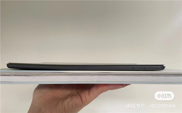 一不小心 我发现我的iPad竟然变弯了？！