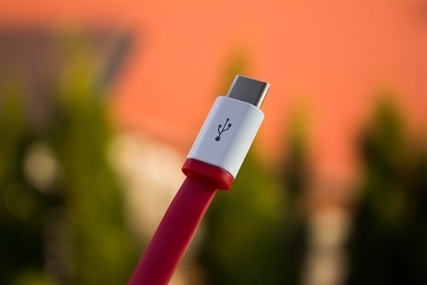苹果iPhone 15也要用 欧盟即将敲定USBC统一接口协议 苹果iPhone 15也要用 欧盟即将敲定USBC统一接口协议