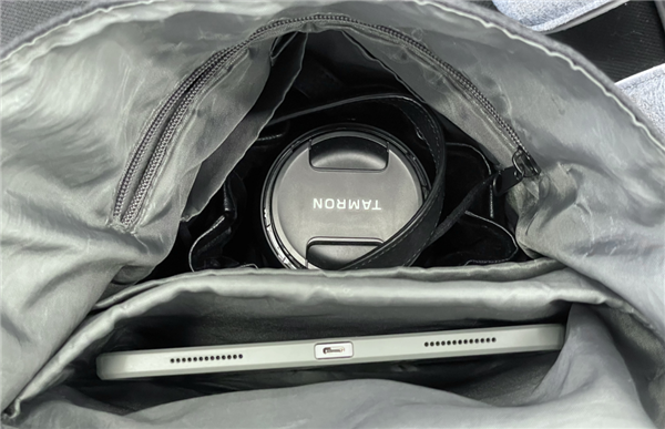 一不小心 我发现我的iPad竟然变弯了？！