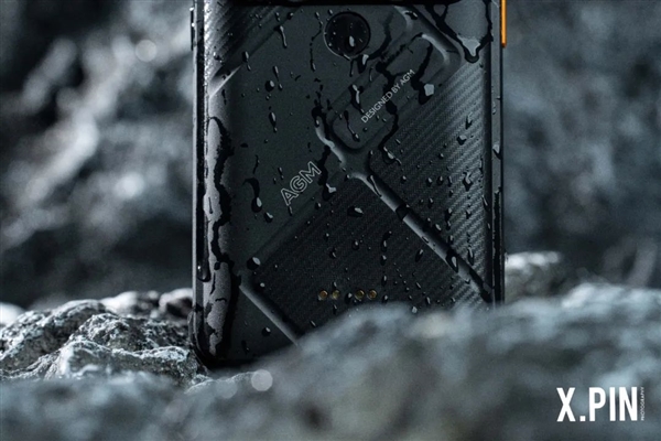 一款货真价实的三防手机 用起来到底有多离谱? 一款货真价实的三防手机 用起来到底有多离谱?