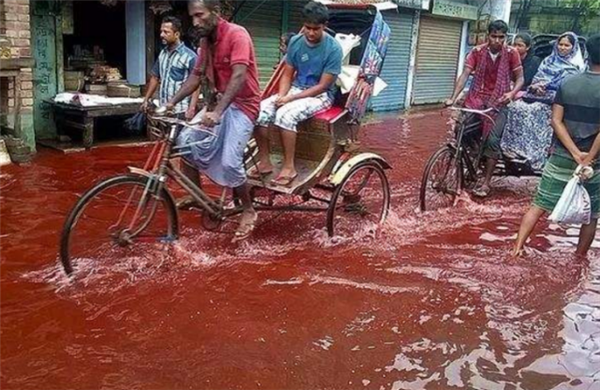 连下两个月红雨、凭空释放50吨红色颗粒:2001年的印度经历了什么 连下两个月红雨、凭空释放50吨红色颗粒:2001年的印度经历了什么