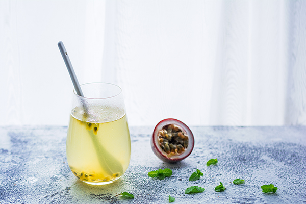 百香果泡水3.jpg 百香果泡水3.jpg