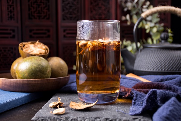 罗汉果泡水3.jpg